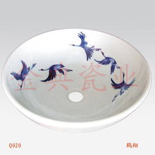 鹤翔金典瓷业 以匠心塑精品，打造鹤翔水囊经典之作